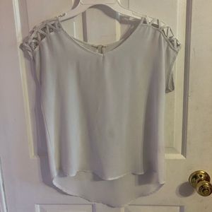 SHORT SLEEVE WHITE BLOUSE
